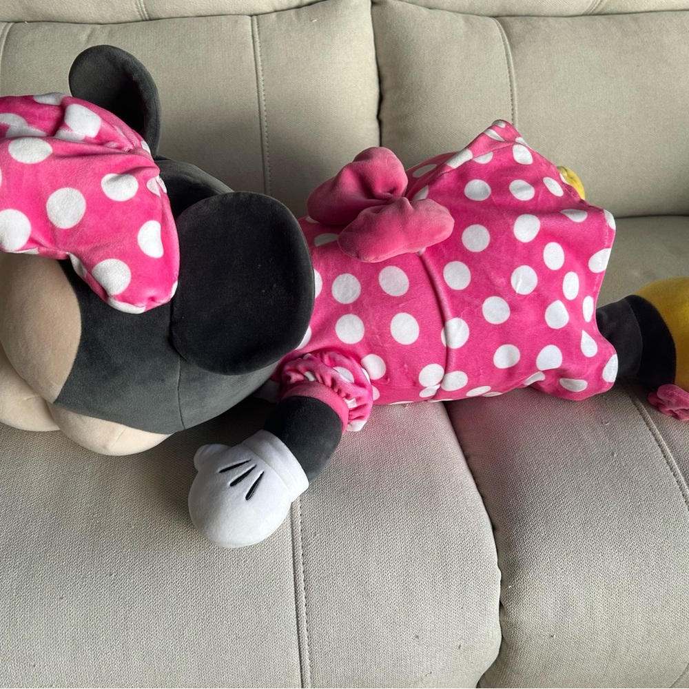 Disney Store Cuddleez Minnie Mouse 24" Jumbo Plush - Picture 2 of 6